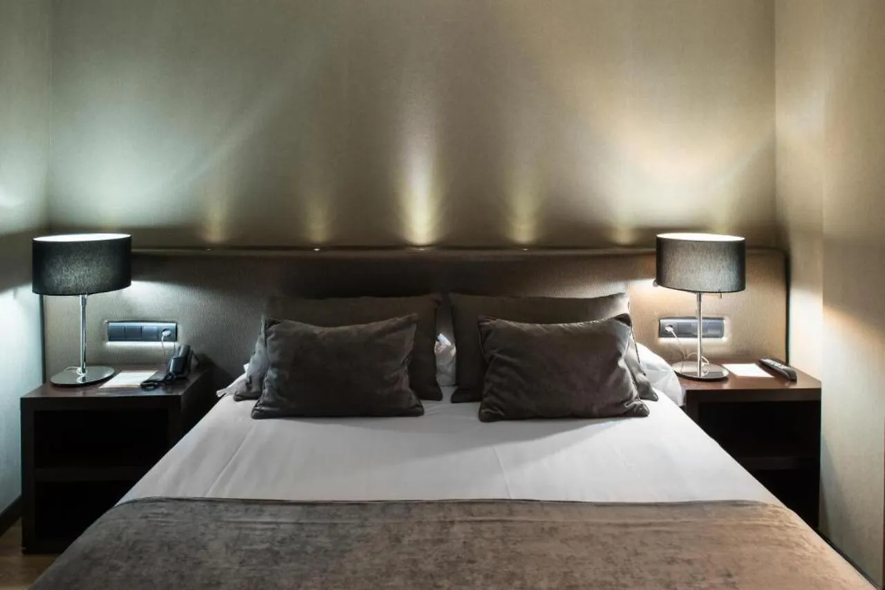 Catalonia Avinyo Hotel Barcelona 3*,
