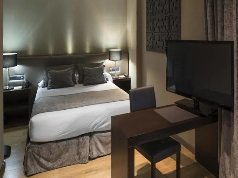 Catalonia Avinyo Hotel Barcelona