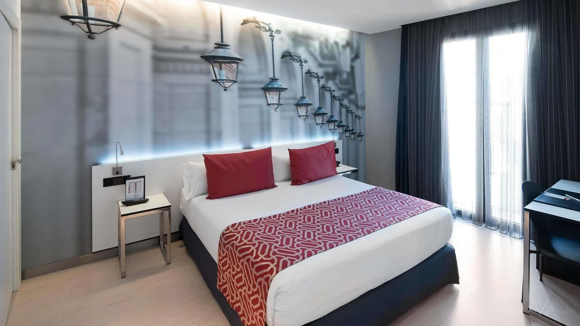 Catalonia Avinyo Hotel Barcelona